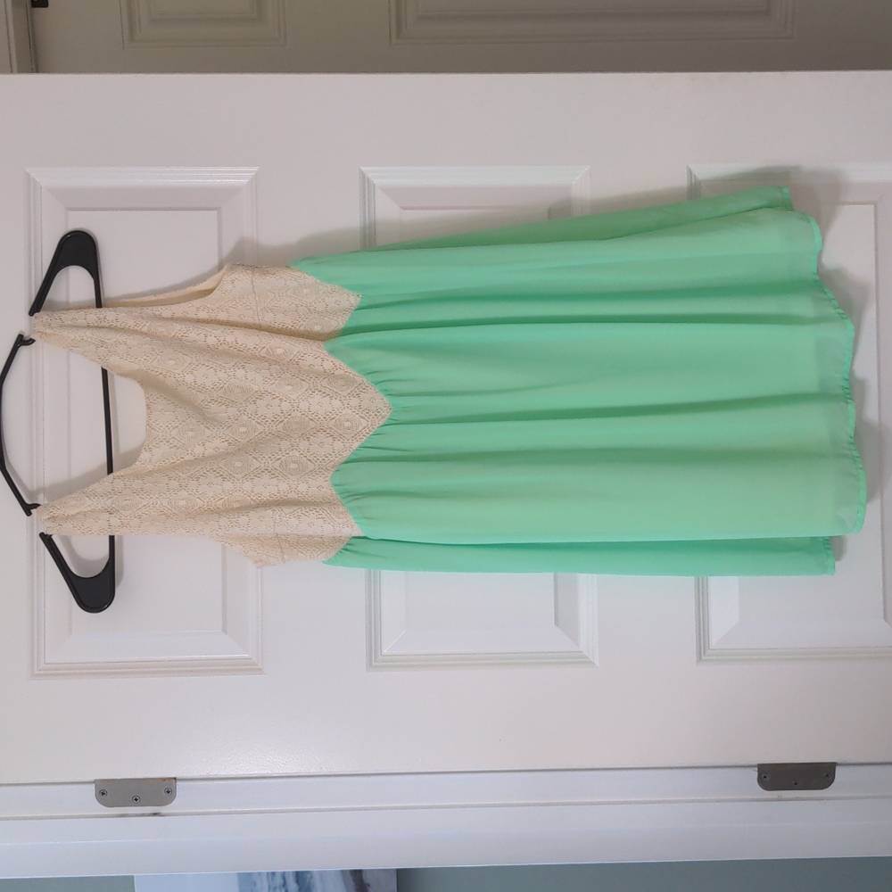 Kori seafoam/cream dress